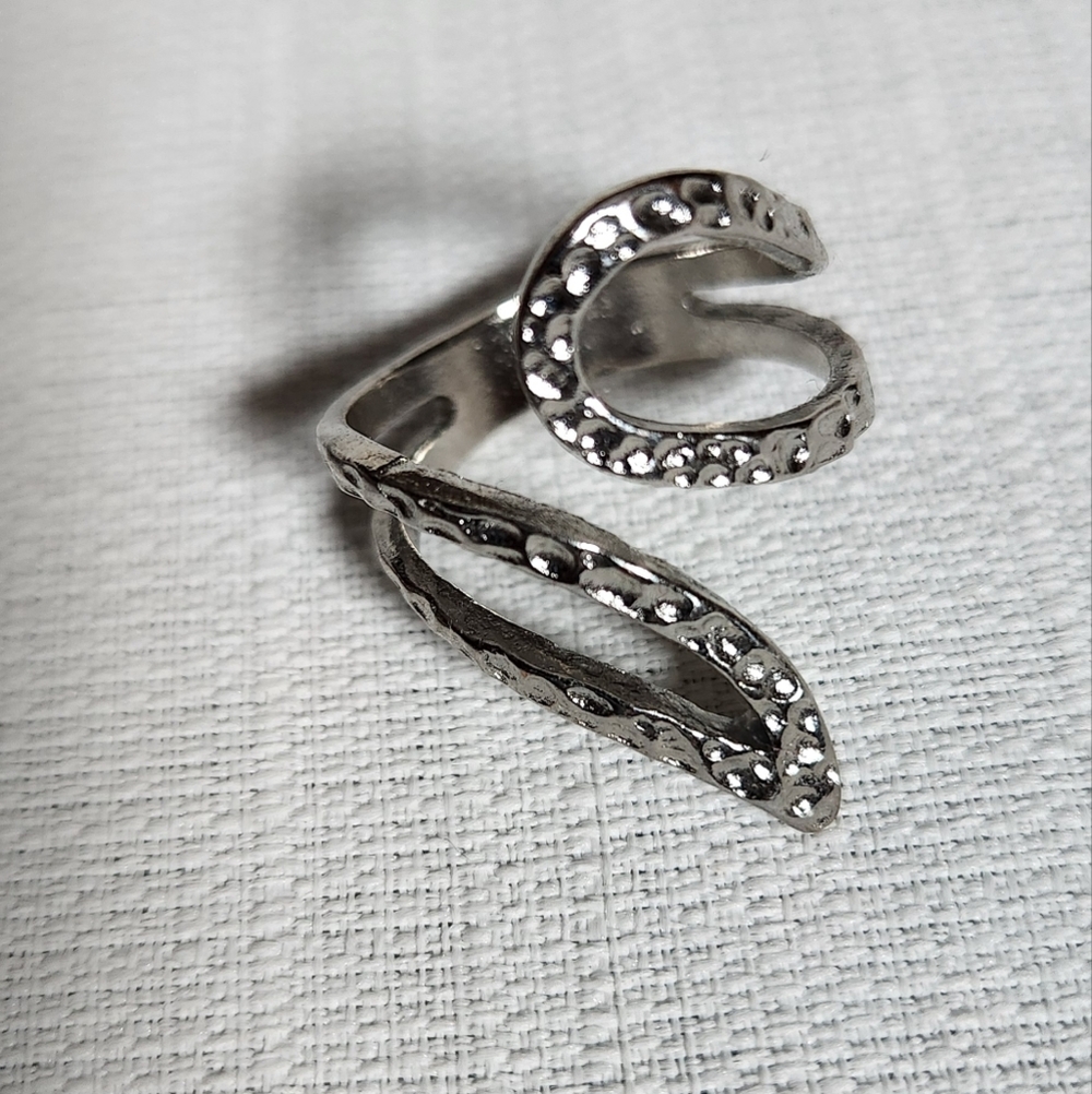 Woman's silver ring